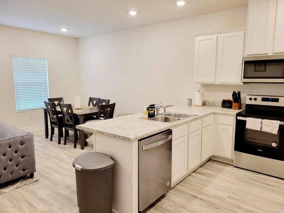 Brand New House In Pensacola,Ev Connector Available Apartment Bagian luar foto